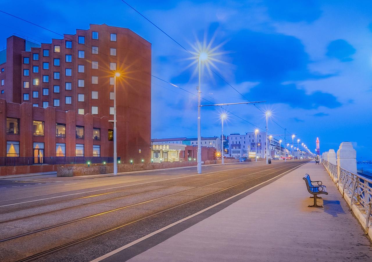 Grand Hotel Blackpool Eksteriør billede The Grand Hotel at night