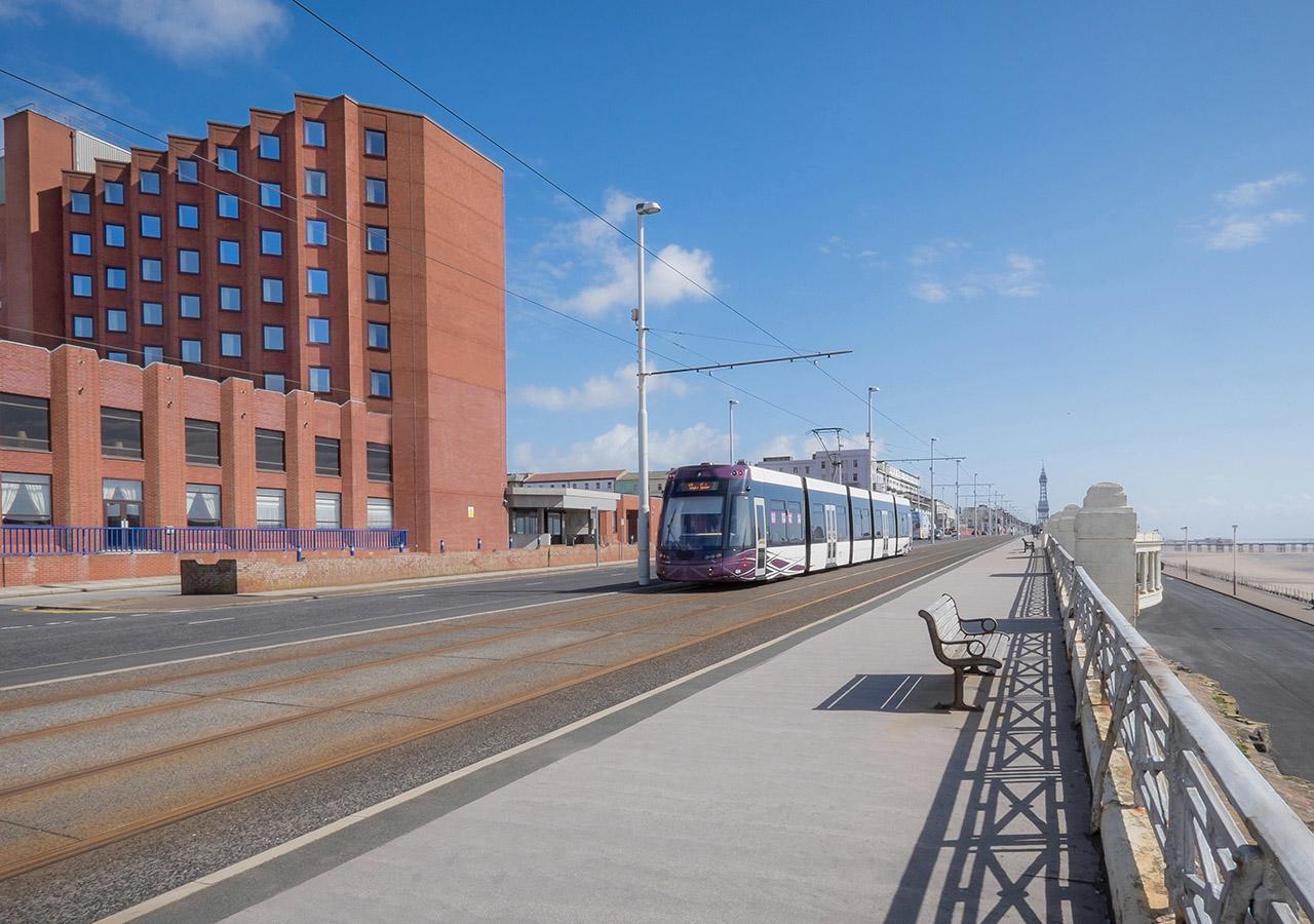 Grand Hotel Blackpool Eksteriør billede Tram in Blackpool